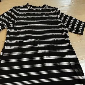 Torrid size 2x short sleeve top
